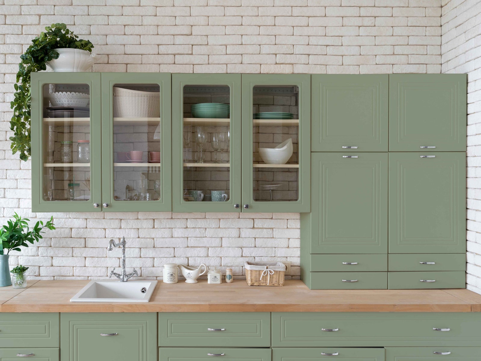 15 Creative Green Kitchen Ideas From Interior Designers